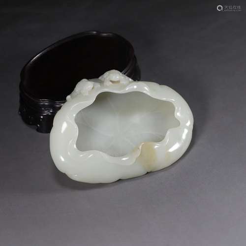 Wash to 10 cm long and 13.5 cm wide, hetian jade lotus leaf ...