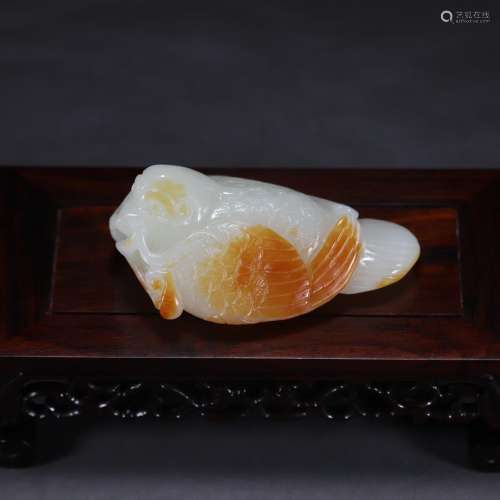 And hetian jade prosperity 3 cm thick 4.6 3.1 cm long and 7....