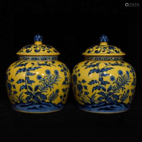 Chenghua yellow to blue and white flower grain tank cover, h...