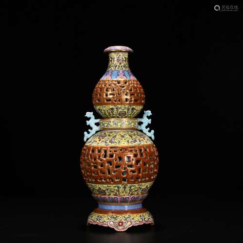 Colored enamel hollow-out the gourd bottleCollection of spec...