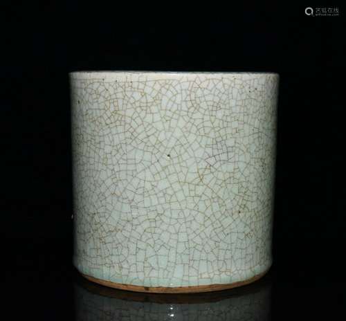 Elder brother kiln on 18 x18 brush pot. 8 cm, 600