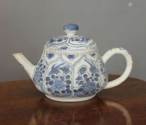 Blue Chrysanthemum Chinese Shipwreck Porcelain Tea Pot and C...