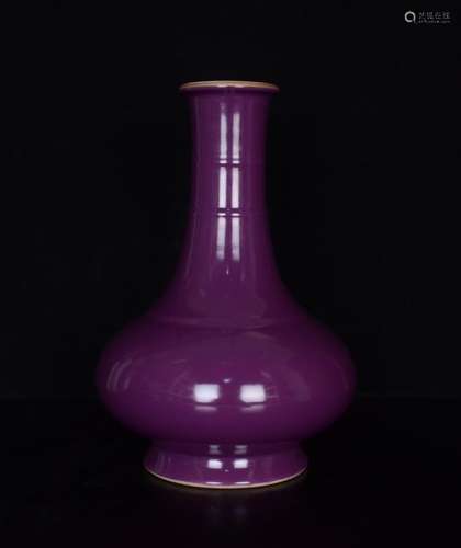 Violet glaze flat belly bottle;30 x20;849006770 GGH