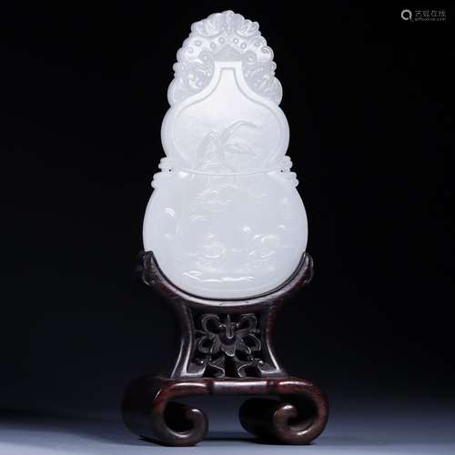 Hetian jade to live and work in peace and contentment for a ...