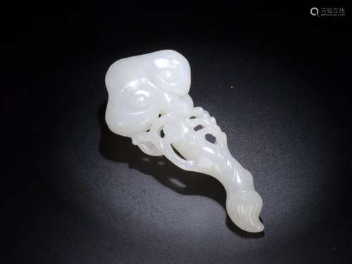 : hetian jade good lucky for youSize: 11 cm wide 5.3 cm long...