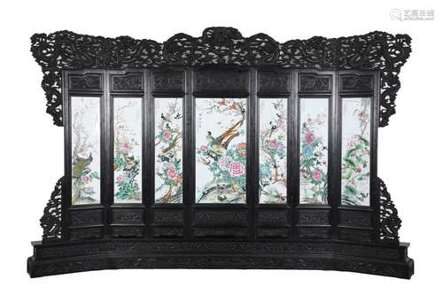 Rosewood brocade prosperous figure 7 # screen (a)Size and le...