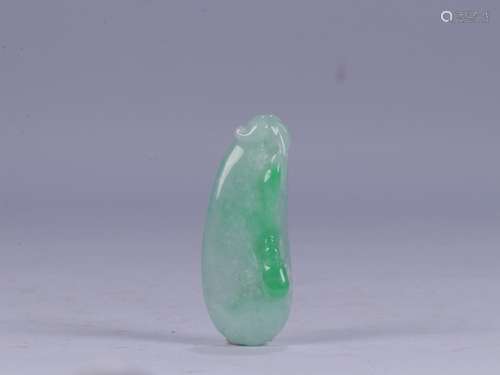 Jade melon pendantSize: 1.7 cm wide and 1.1 cm high 4.3 cm w...