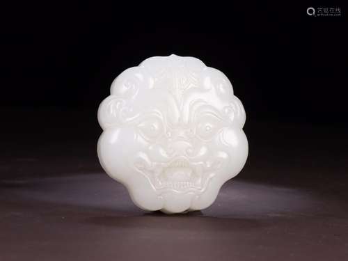 : hetian jade beast with ornamentsSize: 5.0 cm wide and 1.8 ...