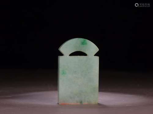 A:jade sealSize: 2.9 cm wide and 1.3 cm high 4.9 cm weighs 5...