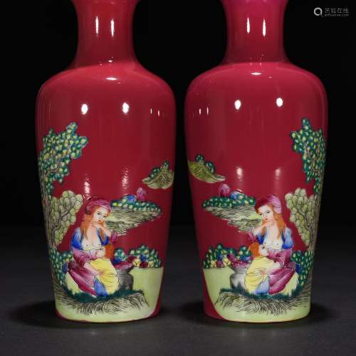 Carmine colored enamel western figure bottles of 24 * 9 cm