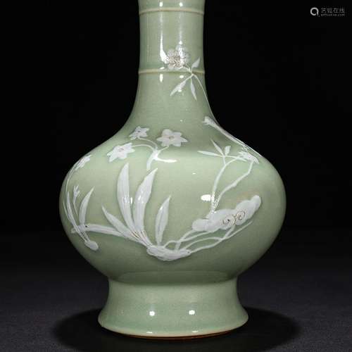 Powder blue glaze heap carved flowers and birds grain garlic...