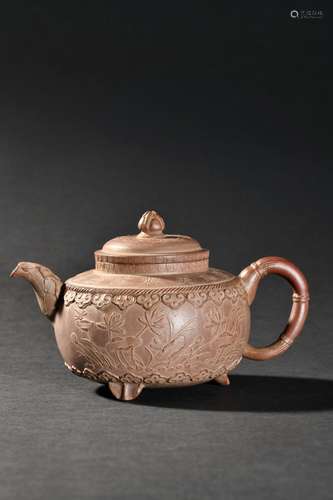 "Chen Wenju" purple lotus pattern the teapot.Size:...