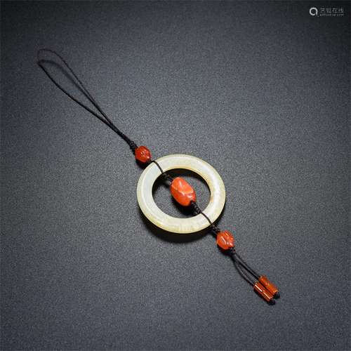 , hetian jade yuhuan pendant, the jade is exquisite, the car...