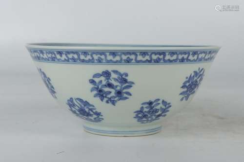 - blue and white spends flower fruit bowlHeight 7.6 cm, diam...