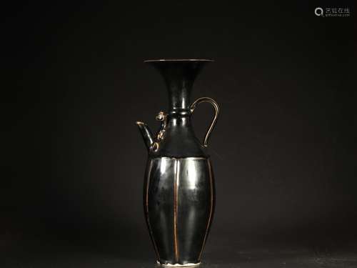 : ji kiln black glaze ewerBottom diameter 7 cm high 32 cm di...