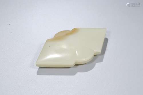 : hetian jade lozenge cover boxSize: 1.8 cm wide and 12.3 x ...