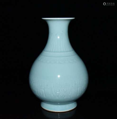 Sky blue glaze okho spring bottle 30.5 x20cm 900 carving
