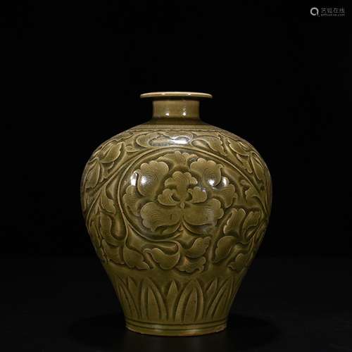 Yao state kiln carved peony grain mei bottle22 cm wide 18 cm...