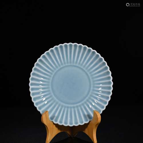 The azure glaze chrysanthemum petals disc 3 cm * 18 900