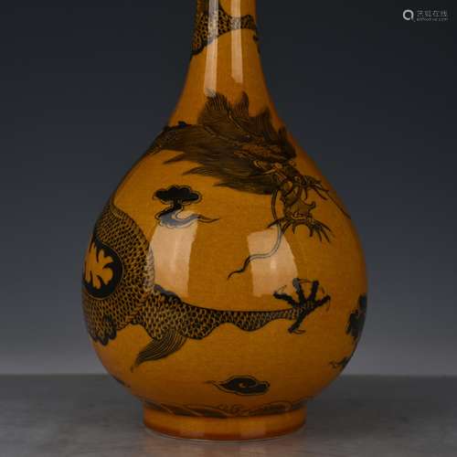 Yellow dragon grain gall bladder antique vase is an antique ...