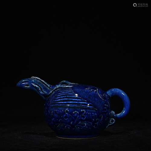 With blue glaze carving phoenix in the first pot of  pot of ...