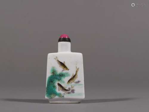 Pastel lotus pond night snuff bottles.Specification: high 6....