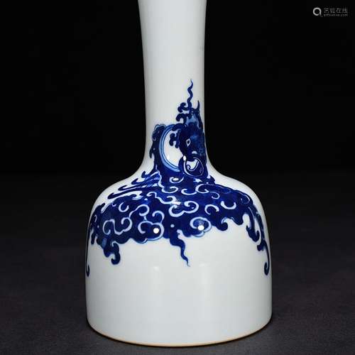 Blue and white grain bell jar 20 x 9 cm