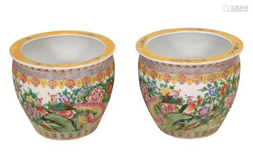 Pair Of Large Famille Rose Porcelain Jardinieres 71586