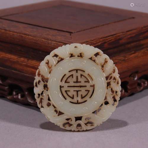 On the evening of hetian jade engraved look group long-lived...