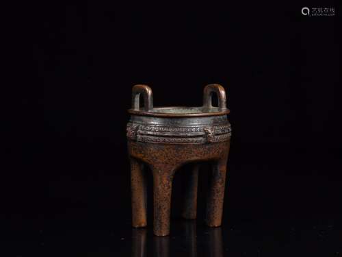 : copper foetus to the earSize: 9.9 cm wide and 8.2 cm high ...