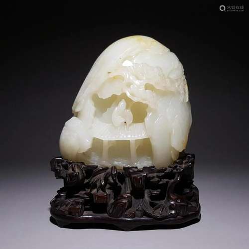 A Top and Rare Carved Hetian Jade Ornament