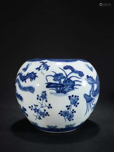 A Top Blue and White 'Pheonix' Pattern Jar