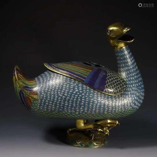 A Top and Fine Gilt-bronze Cloisonne Enamel Duck Ornament