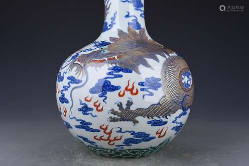 Blue and white paint YunLongWen tree antiques antiques of an...