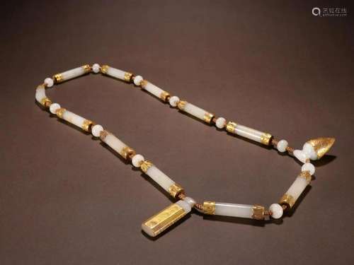 A Rare Hetian Jade Inlaid Gold Necklace