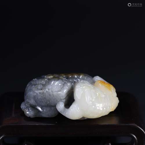 : hetian jade green too the lion put a few seedsSpecificatio...