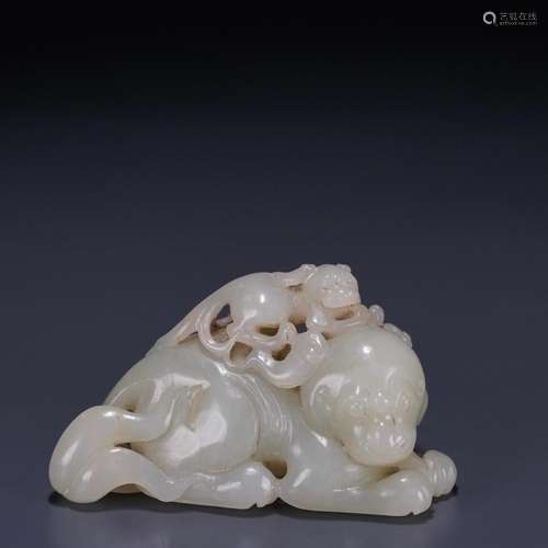 : hetian jade "prosperous wealth" dog carvingsLeng...