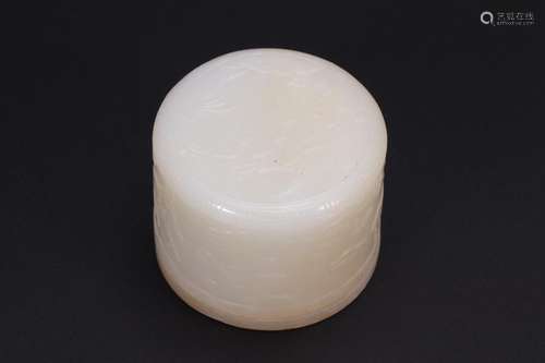 : hetian YuFu eloth BanZhi boxDiameter of 5.3 cm high 4.2 cm...