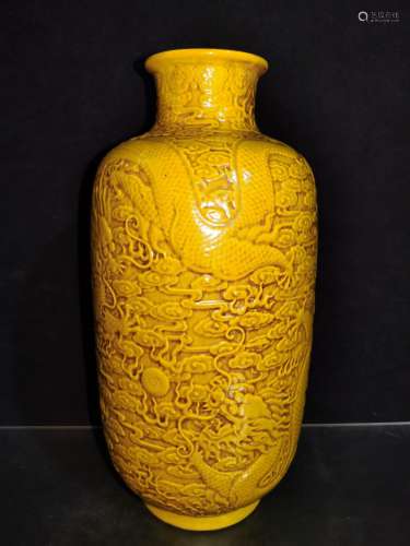 , a single glaze high-relief wax gourd bottle a dragon