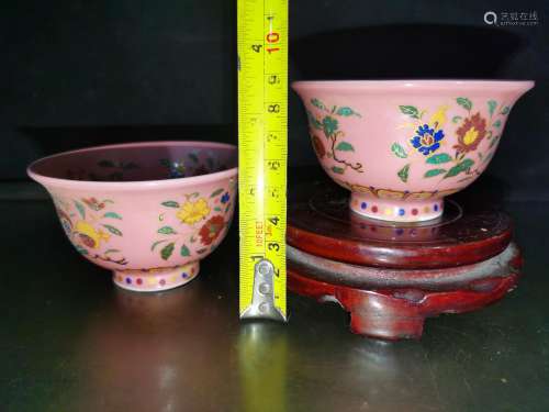 A pair of, enamel paint bowl