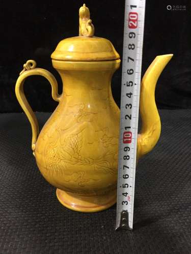 , single glazed carved longfeng pot of Yin