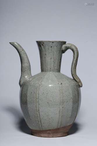 , left kiln ewer23 cm diameter 7 cm bottom diameter 8 cm wei...