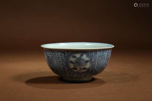 , blue and white flowers green-splashed bowls5.5 CM diameter...