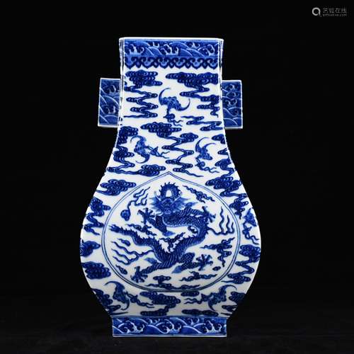 Blue and white dragon penetration ears 34 * 20 7500 cm