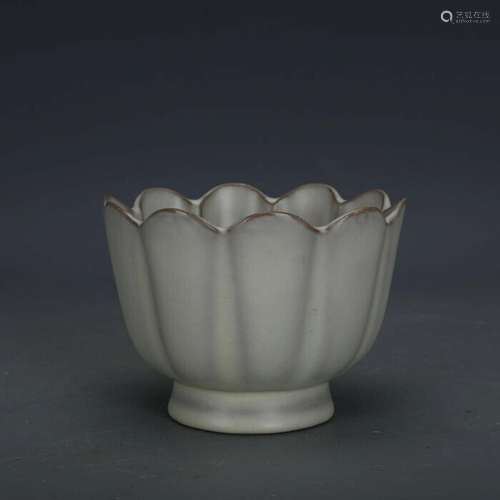 Chinese Song Ru Kiln White Glaze Porcelain Lotus Shape Bowl ...