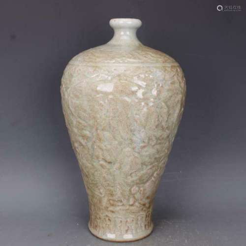 Chinese Ming Longquan Kiln Celadon Porcelain Hand-carved Rel...