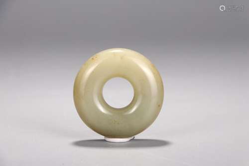 : hetian jade peace buckleDiameter of 5.5 cm, 1.7 cm thick, ...