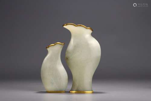 : hetian jade vase is a pair of plated with goldBig long and...