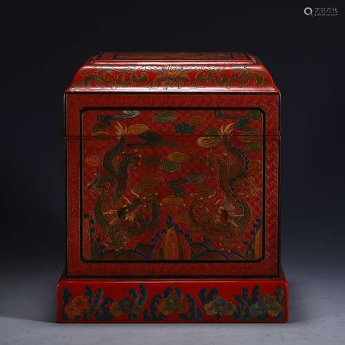 Dragon boxes, lacquerSize and length of 15.5 15.5 17.5 cm wi...