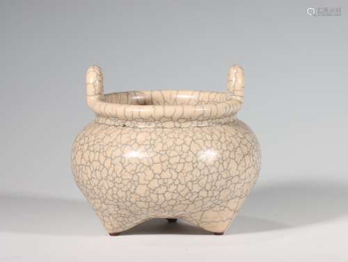 , the elder brother kiln three-legged censerSize, 9 x11. 5 c...